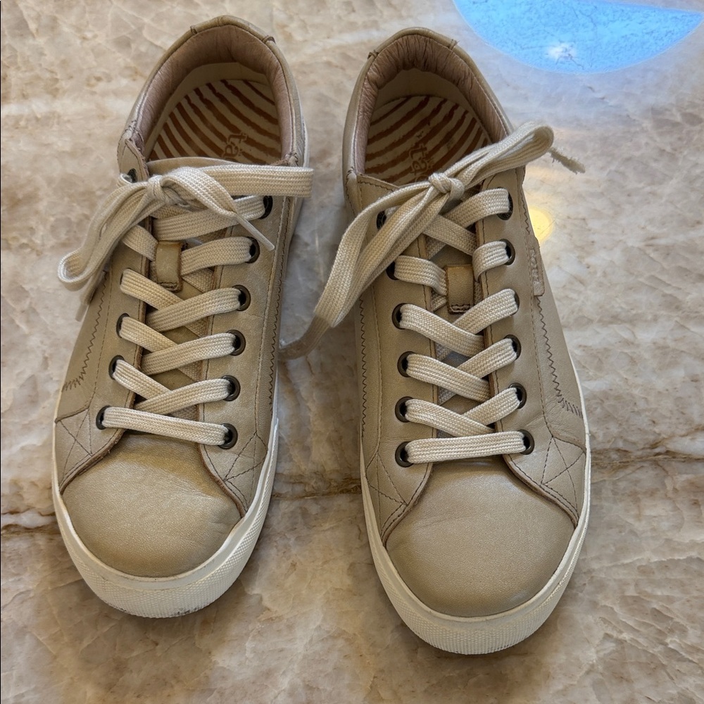 Taos Footwear Beige leather Sneakers
